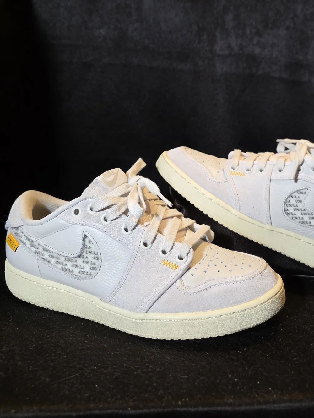Jordan 1 UN/LA Womens 9/ Mens 7.5